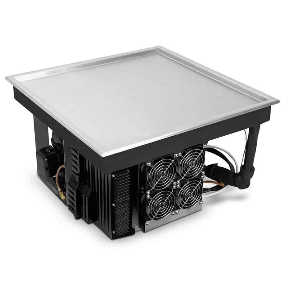 Κατασκευάζουμε πια τις δικές μας μηχανές παγωτορολού, πιο γρήγορες και στην τέλεια θερμοκρασία ώστε το παγωτορολό® να βγαίνει με υφή Gelato