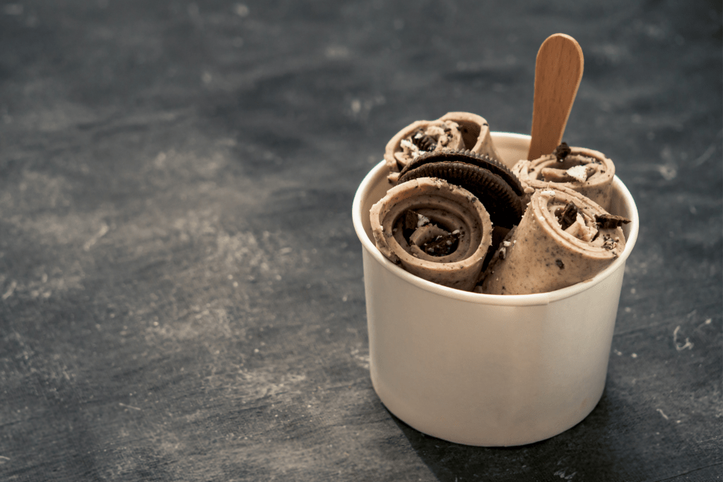 Η πρώτη εταιρία που έφερε το icecream roll στην Αθήνα - Κατοχυρωμένη ονομασία: "Παγωτορολό®"